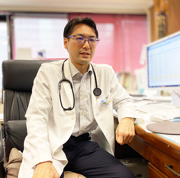 院長⼩笹 秀樹Hideki Ozasa